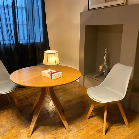 Queen Street Apartments-3
